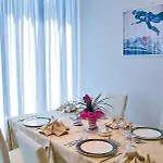 Renzo Hotel 3*