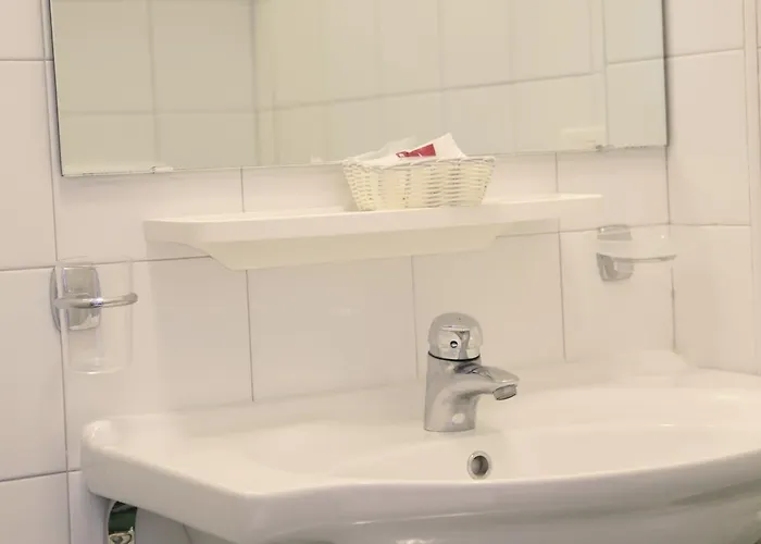 Renzo Hotel 3*