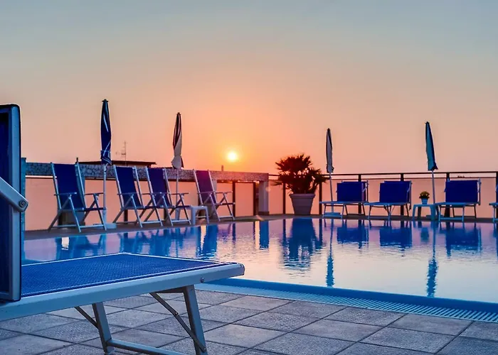 Renzo Hotel 3*