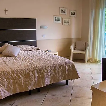 Otel Renzo 3*