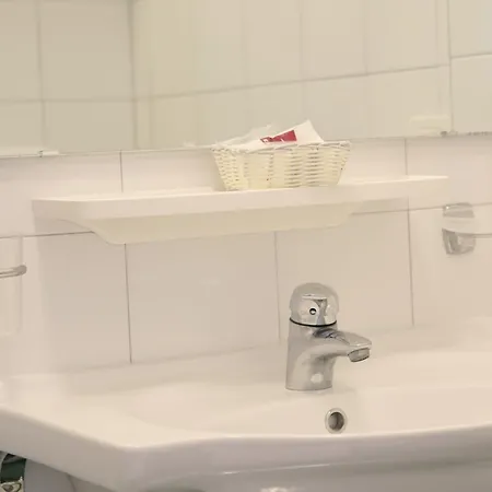Renzo Otel 3*
